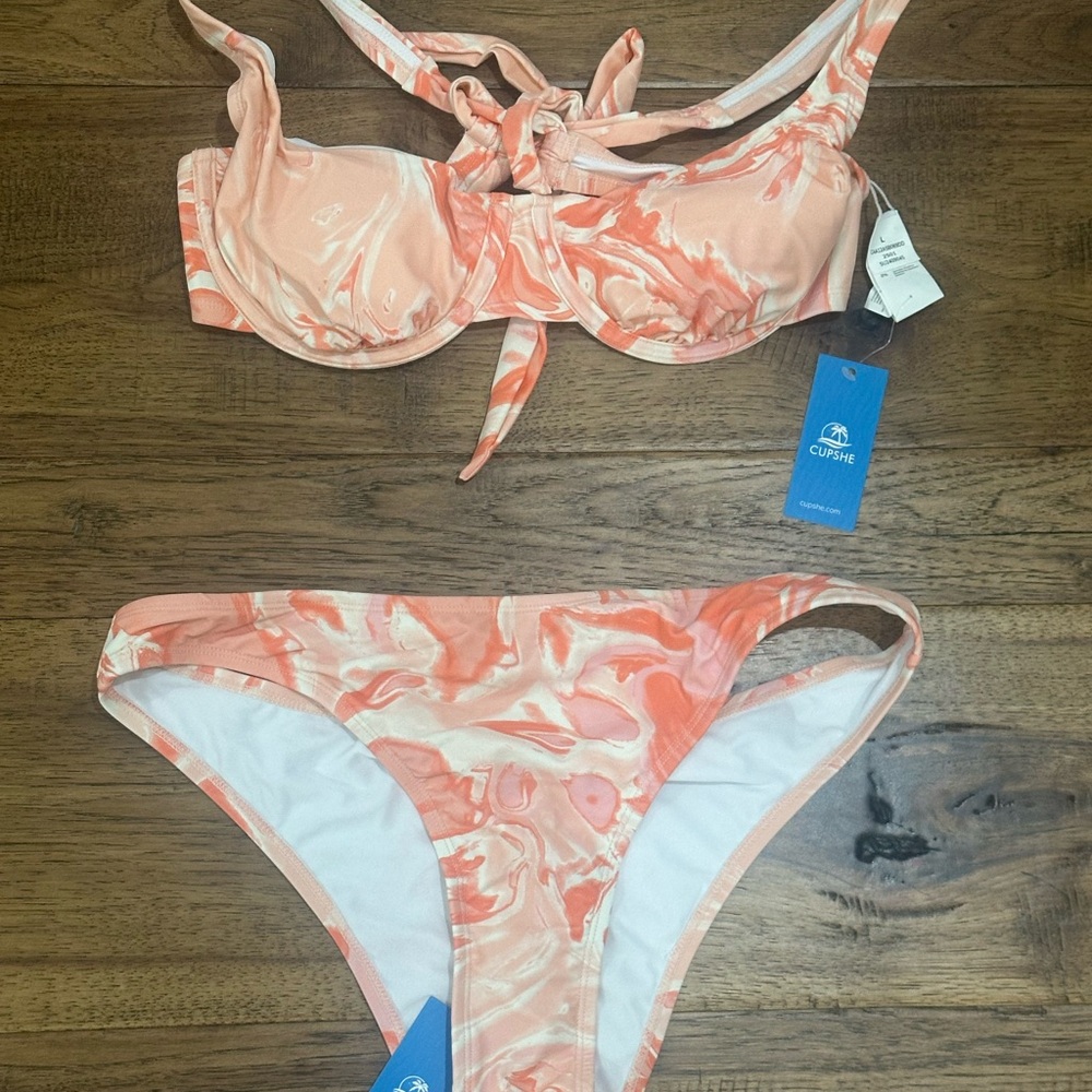 Abstract Swirl Bikini Set - Picture 4 of 5
